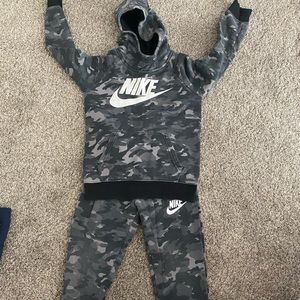 Nike Sweatsuit 5